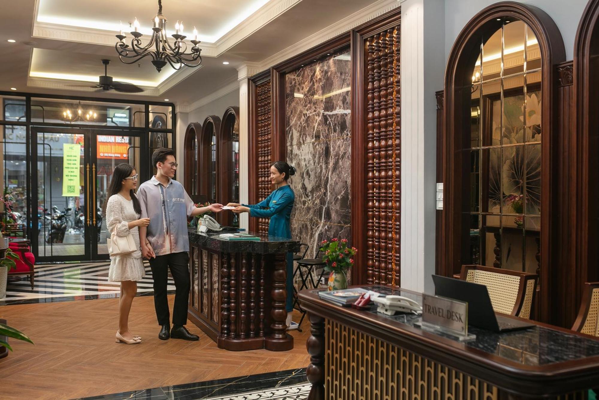 Serene Central Hotel Hanoi Exterior foto